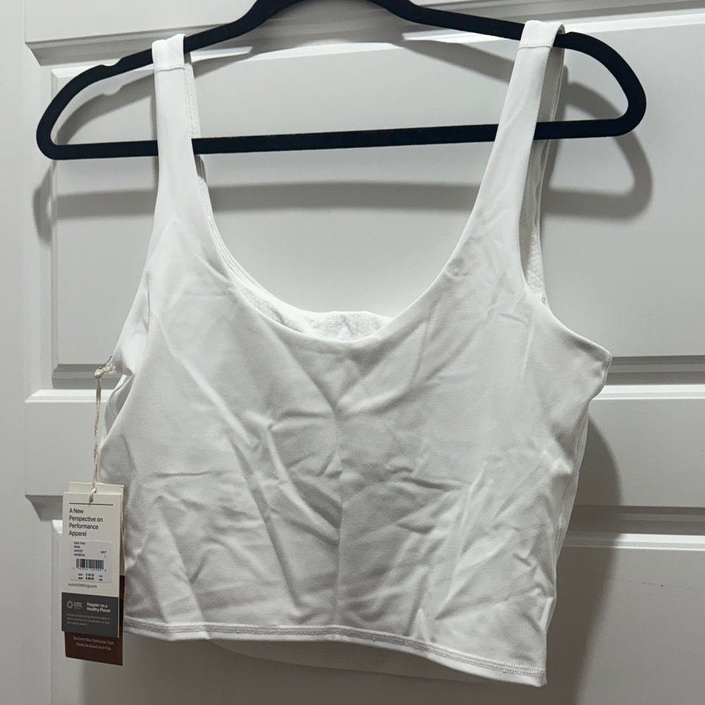 Vuori Daily Crop - White - Picture 7 of 7